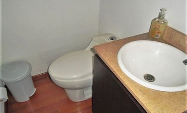 PR12556 SE VENDE OFICINA EN SECTOR DE MANILA, EL POBLADO