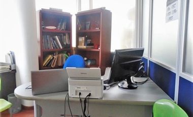 PR12556 SE VENDE OFICINA EN SECTOR DE MANILA, EL POBLADO