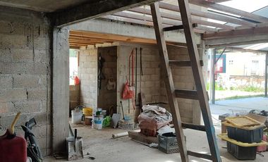 Venta con  Taller, Casa, Locales cerca Metepec