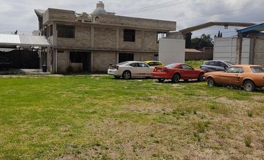 Venta con  Taller, Casa, Locales cerca Metepec