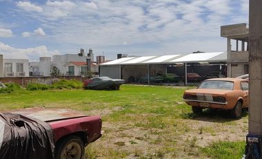 Venta con  Taller, Casa, Locales cerca Metepec