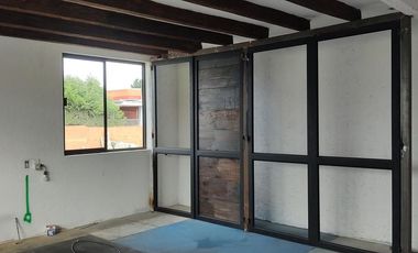 Venta con  Taller, Casa, Locales cerca Metepec