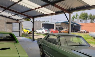 Venta con  Taller, Casa, Locales cerca Metepec
