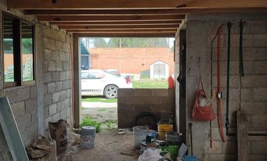 Venta con  Taller, Casa, Locales cerca Metepec