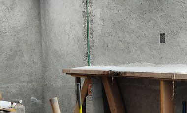 Venta con  Taller, Casa, Locales cerca Metepec