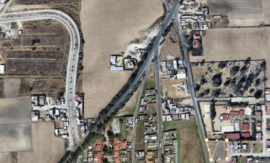 Venta con  Taller, Casa, Locales cerca Metepec