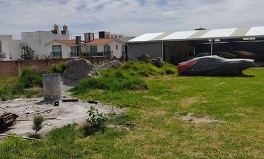 Venta con  Taller, Casa, Locales cerca Metepec