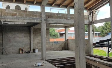 Venta con  Taller, Casa, Locales cerca Metepec
