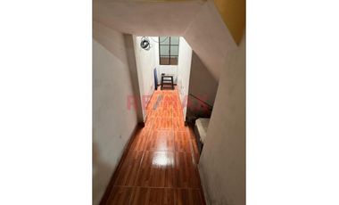 Casa De 02 Pisos Talara Alta - Aa. Hh Alan Hh García 📍