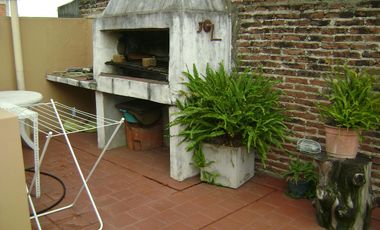 Ph frente 3 ambientes, 2 dormitorios, cocina-comedor,lavadero, baño, patio, terraza con parrilla, garage para 2 autos