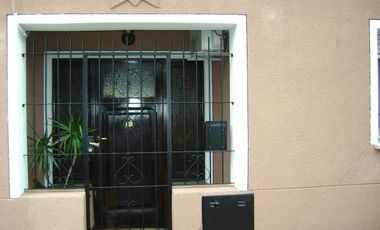 Ph frente 3 ambientes, 2 dormitorios, cocina-comedor,lavadero, baño, patio, terraza con parrilla, garage para 2 autos