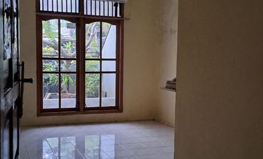 Rumah Luas 8 Menit ke Mandaya Royal Hospital Puri Hadap Utara J-45280