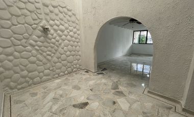 casa en arriendo en urbanización la merced. Cod A3880