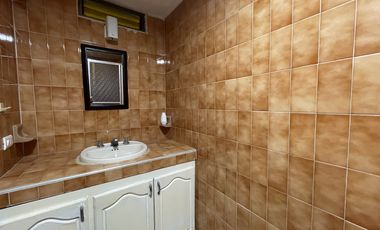 casa en arriendo en urbanización la merced. Cod A3880