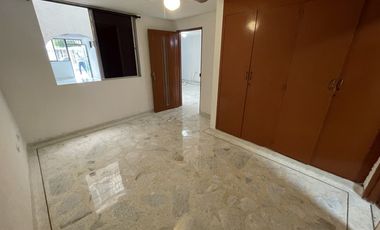 casa en arriendo en urbanización la merced. Cod A3880