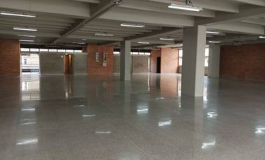 Arriendo local en el Centro Empresarial Olaya Herrera, Medellín