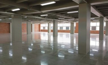 Arriendo local en el Centro Empresarial Olaya Herrera, Medellín