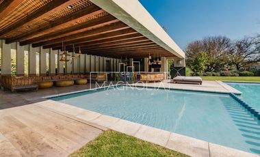 Casa en venta de 7 dorm. en Colina