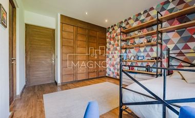 Casa en venta de 7 dorm. en Colina