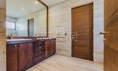 Casa en venta de 7 dorm. en Colina