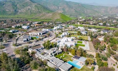 Casa en venta de 7 dorm. en Colina