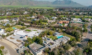Casa en venta de 7 dorm. en Colina