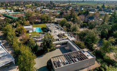 Casa en venta de 7 dorm. en Colina