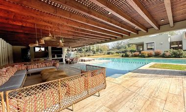 Casa en venta de 7 dorm. en Colina