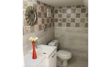 VENTA DE CASA EN QUINTAS DE VERSALLES, VERSALLES