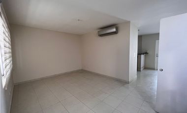 VENTA DE CASA EN QUINTAS DE VERSALLES, VERSALLES