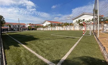 VENTA DE CASA EN QUINTAS DE VERSALLES, VERSALLES