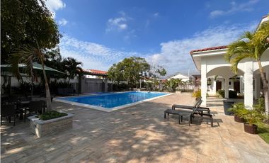 VENTA DE CASA EN QUINTAS DE VERSALLES, VERSALLES