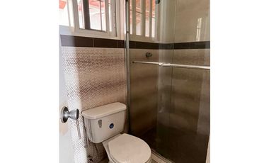 VENTA DE CASA EN QUINTAS DE VERSALLES, VERSALLES