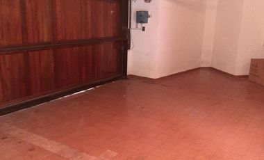 Hermosa Casa con cochera, Jardin, Pileta