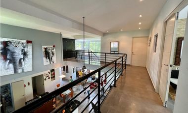VENTA CASA EN ALTOS DEL MARIA CON PISCINA  5 Rec  1143MT2 MODERNA