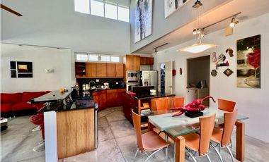 VENTA CASA EN ALTOS DEL MARIA CON PISCINA  5 Rec  1143MT2 MODERNA