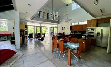 VENTA CASA EN ALTOS DEL MARIA CON PISCINA  5 Rec  1143MT2 MODERNA