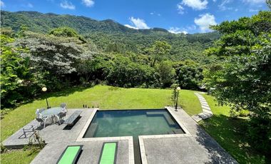 VENTA CASA EN ALTOS DEL MARIA CON PISCINA  5 Rec  1143MT2 MODERNA