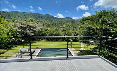 VENTA CASA EN ALTOS DEL MARIA CON PISCINA  5 Rec  1143MT2 MODERNA