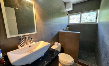 VENTA CASA EN ALTOS DEL MARIA CON PISCINA  5 Rec  1143MT2 MODERNA