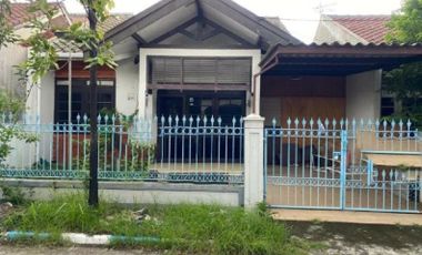 Rumah di Rungkut Mapan, Row jalan 2 mobil, Strategis