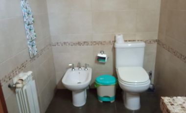 IMPORTANTE CHALET CON LOCAL