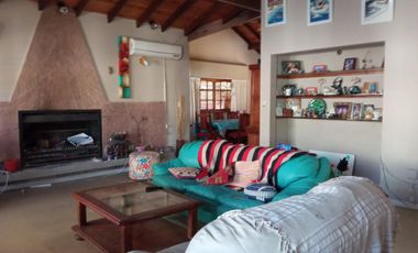 IMPORTANTE CHALET CON LOCAL