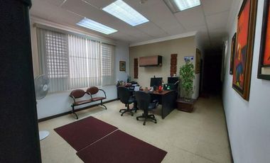 VENTA DE CASA EN BARRIO CENTENARIO - SUR DE GUAYAQUIL