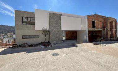 Venta casa en Fraccionamiento Linda vista con vista panorámica a la ciudad