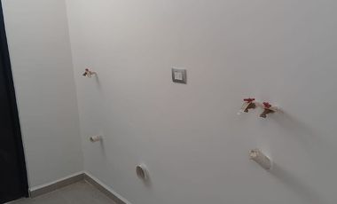 Excelente casa con habitación en planta baja