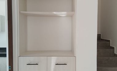 Excelente casa con habitación en planta baja
