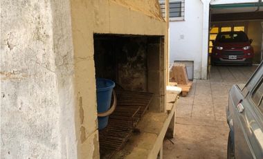 ---EN VENTA EXCELENTE  CASA 4 AMB EN DOS PLANTA VILLA PRIMERA--