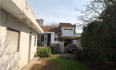 ---EN VENTA EXCELENTE  CASA 4 AMB EN DOS PLANTA VILLA PRIMERA--