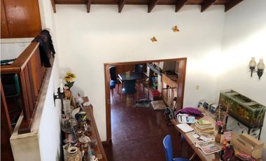 ---EN VENTA EXCELENTE  CASA 4 AMB EN DOS PLANTA VILLA PRIMERA--